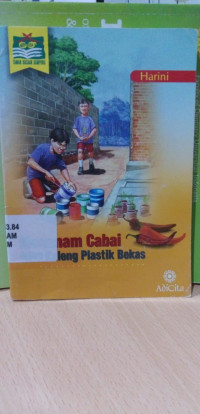 Image of Menanam cabai dalam kaleng plastik bekas
